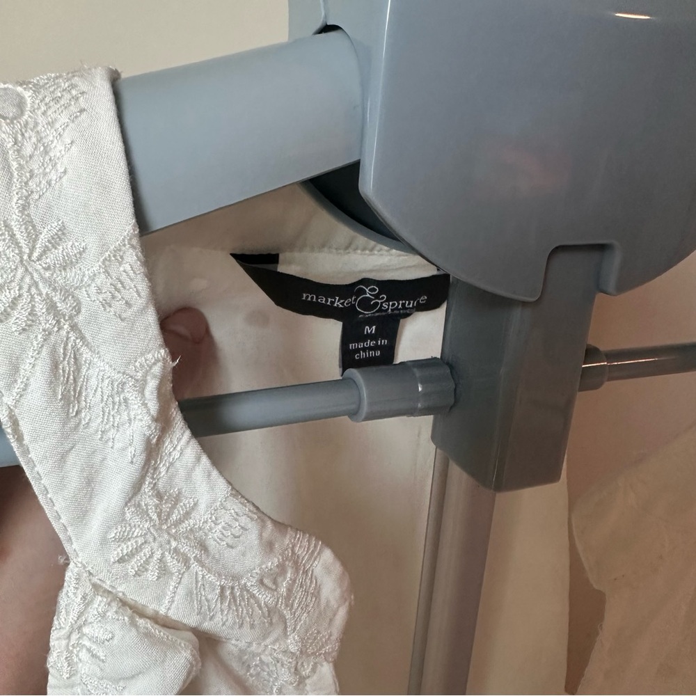 Market & Spruce White Eyelet Halter Top M | Bridal Shower Bachelorette - Picture 6 of 10